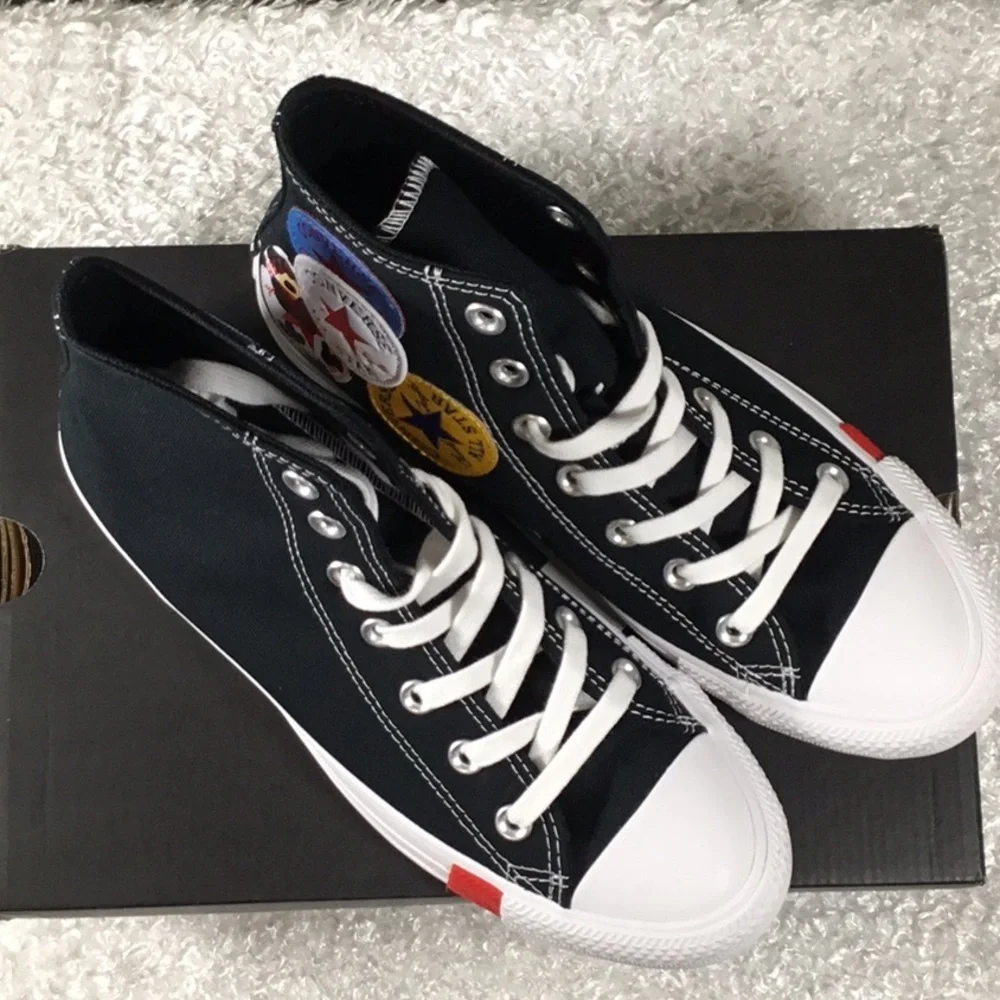 NWT Converse Black and White High-Top Canvas Sneakers Man 6 Women 8